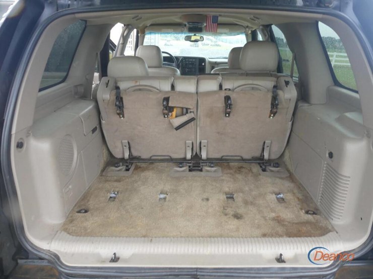 2003-chevrolet-tahoe-image-7