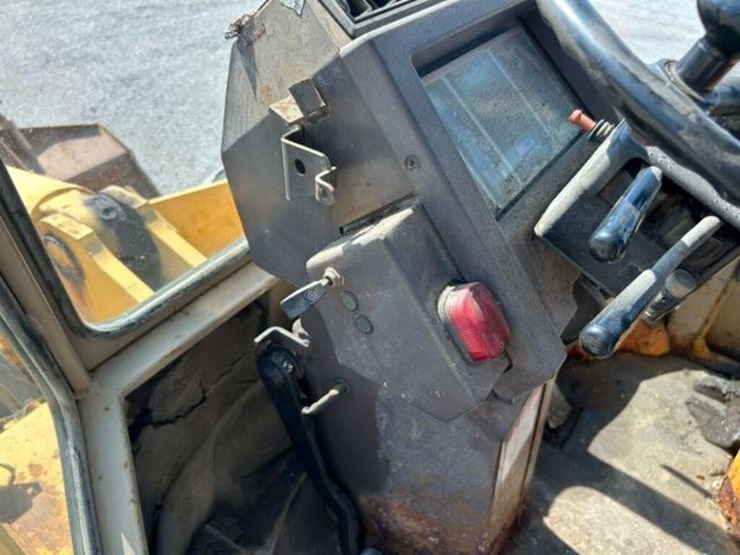 1989-komatsu-wa320-1-image-18