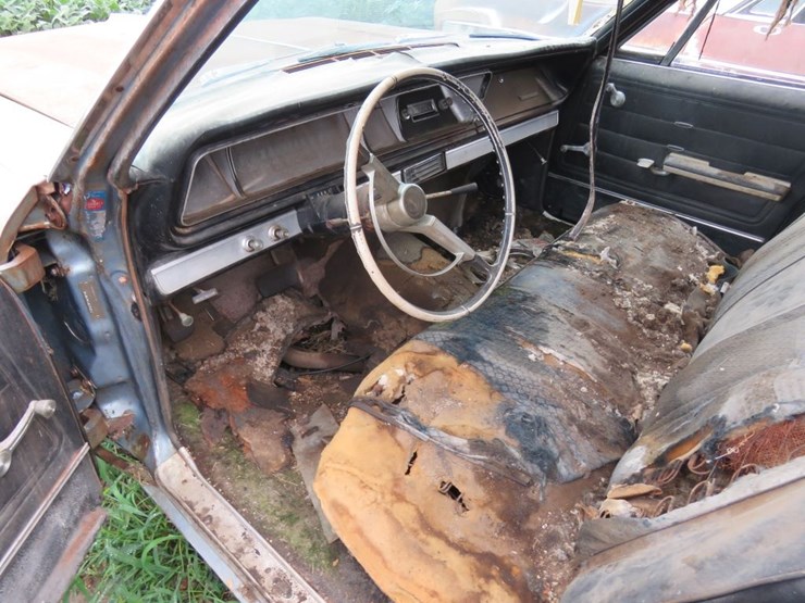 1966-chevrolet-impala-4dr-sedan-image-11