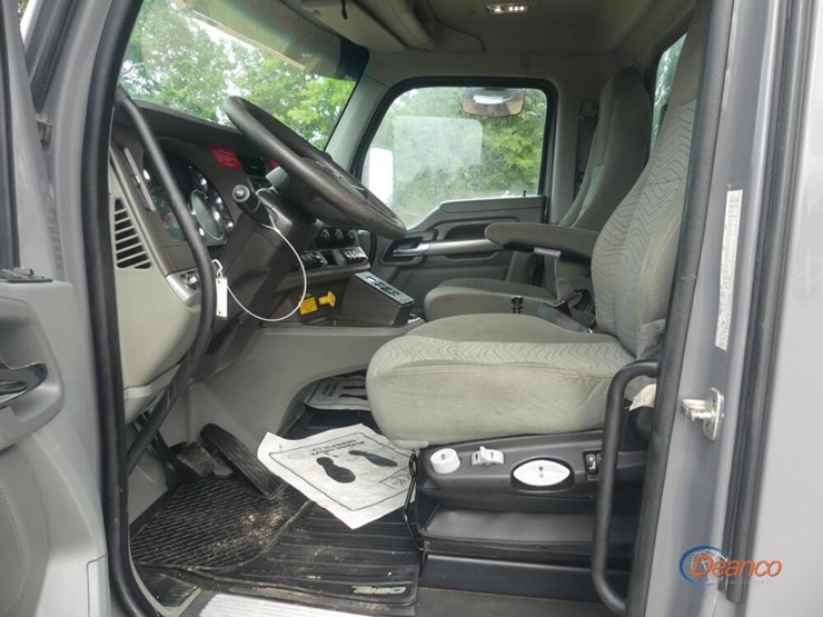 2019-kenworth-t880-image-18