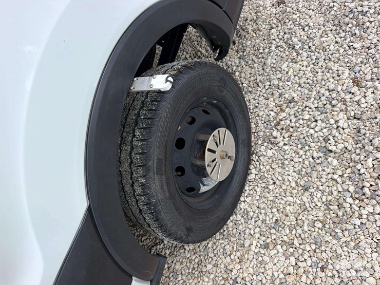 2019-ford-transit-image-30