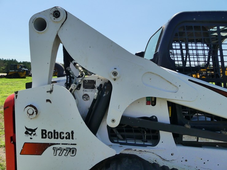 2023-bobcat-t770-image-7