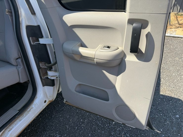 #47911-•-2008-chevrolet-silverado-ext-cab-pickup-1gcec19jx8z258113-inv#47911-image-9