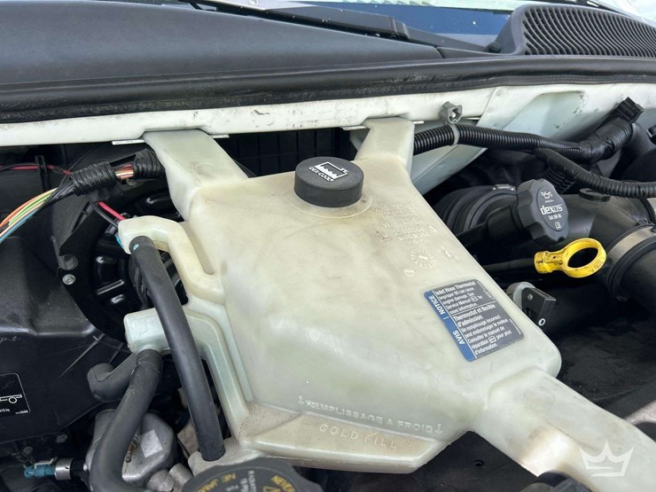 2017-chevrolet-express-3500-image-18