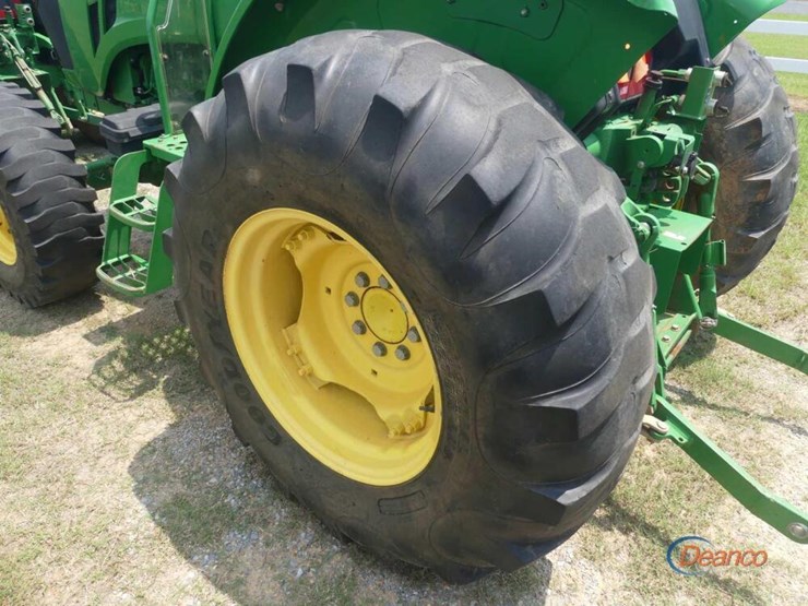 2021-john-deere-5045e-image-5