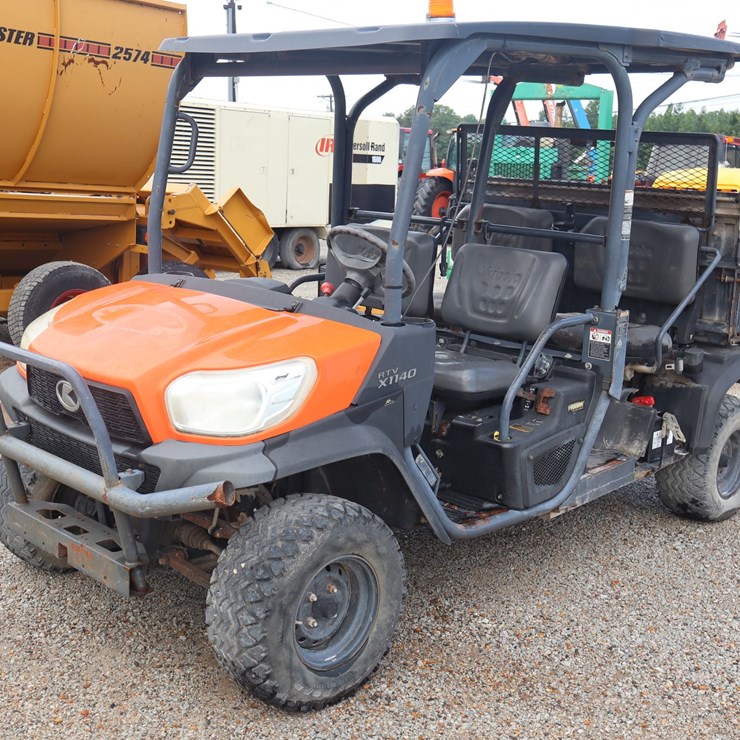 2016 KUBOTA RTVX1140