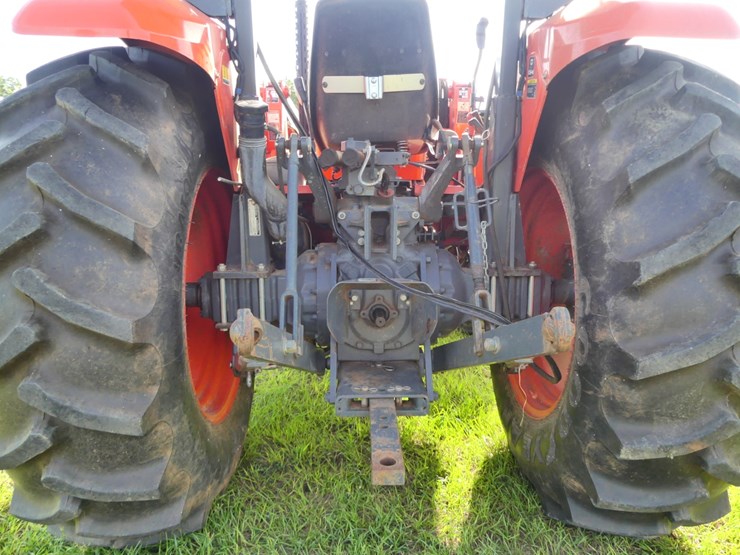 2012-kubota-m7040-image-5