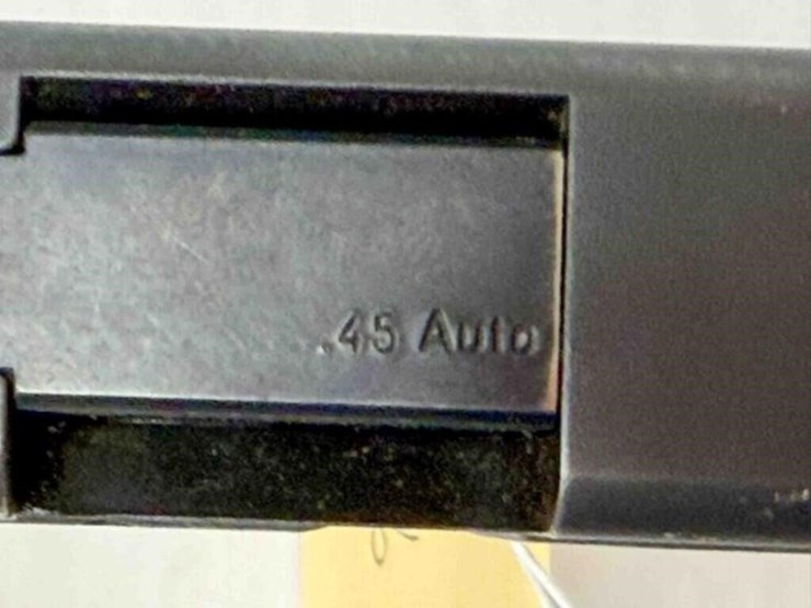glock-model-21-45acp-pistol-image-15