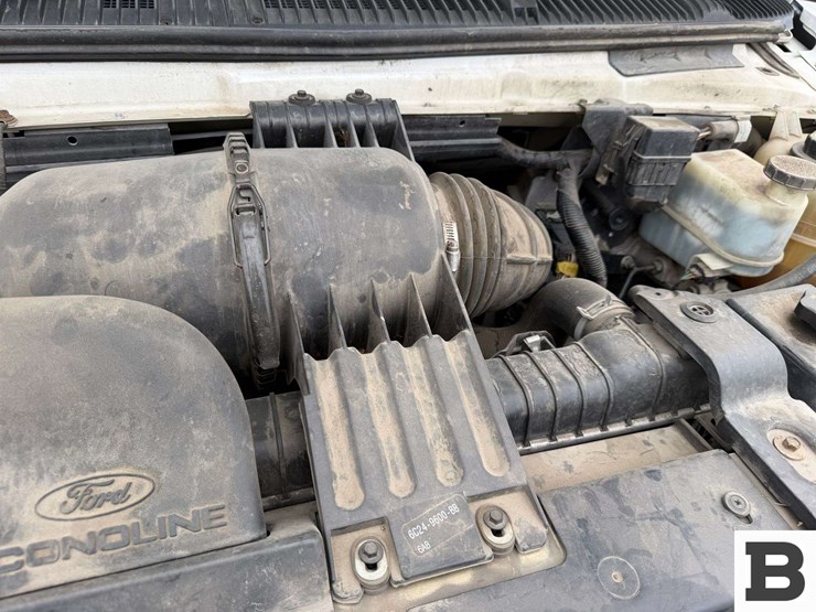 2006-ford-cargo-image-33