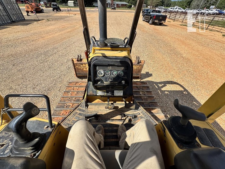 2001-deere-550h-lt-image-10