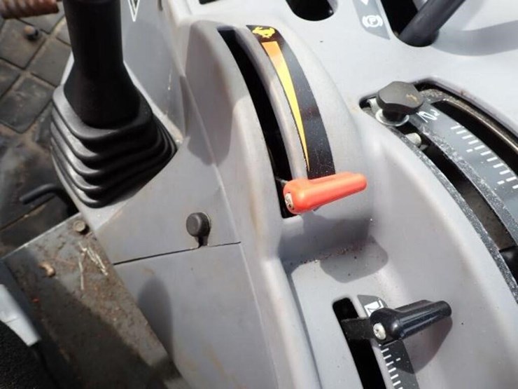 2019-kubota-m4-071-image-23
