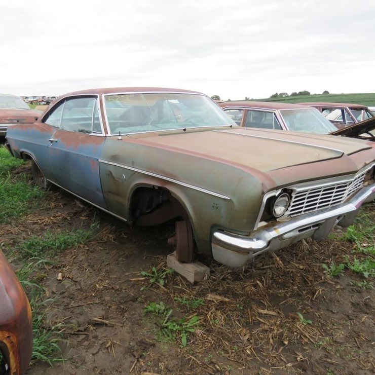 1966 Chevrolet Impala 2dr HT