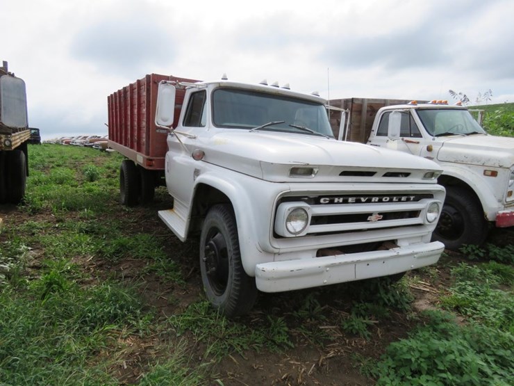 1966-chevrolet-c65-image-1