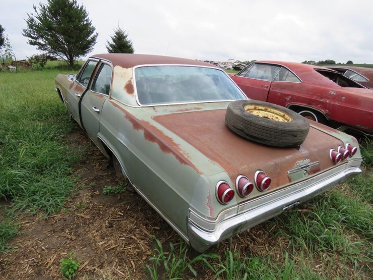 1965-chevrolet-impala-4dr-sedan-image-5