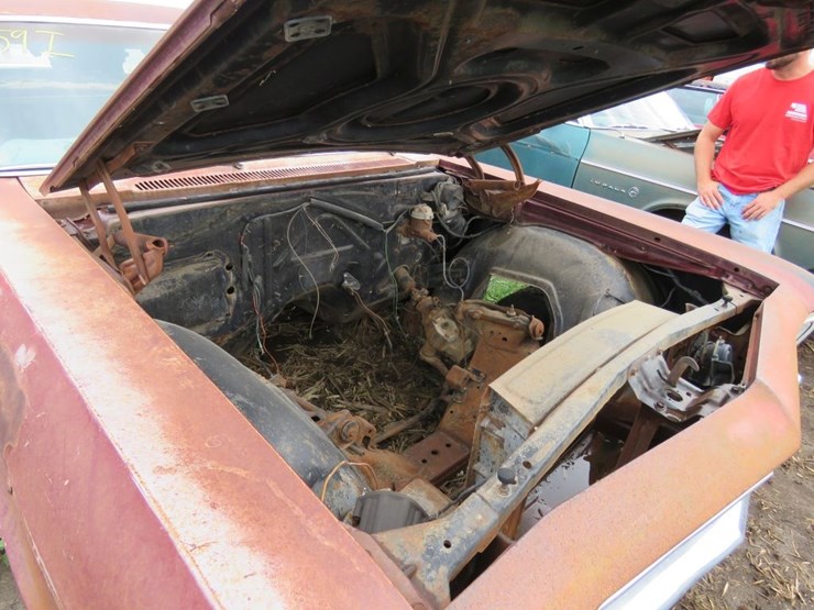 1966-chevrolet-impala-ss-2dr-ht-image-9