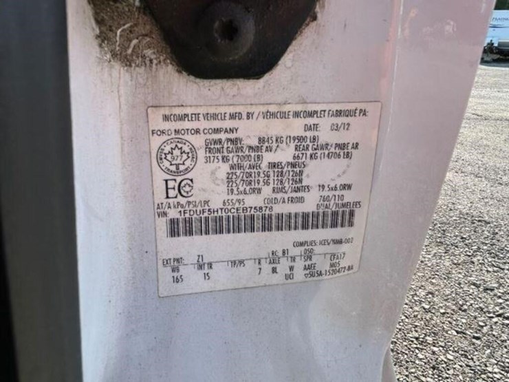 2012-ford-f550-xl-image-10