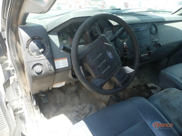 2014-ford-f550-image-11
