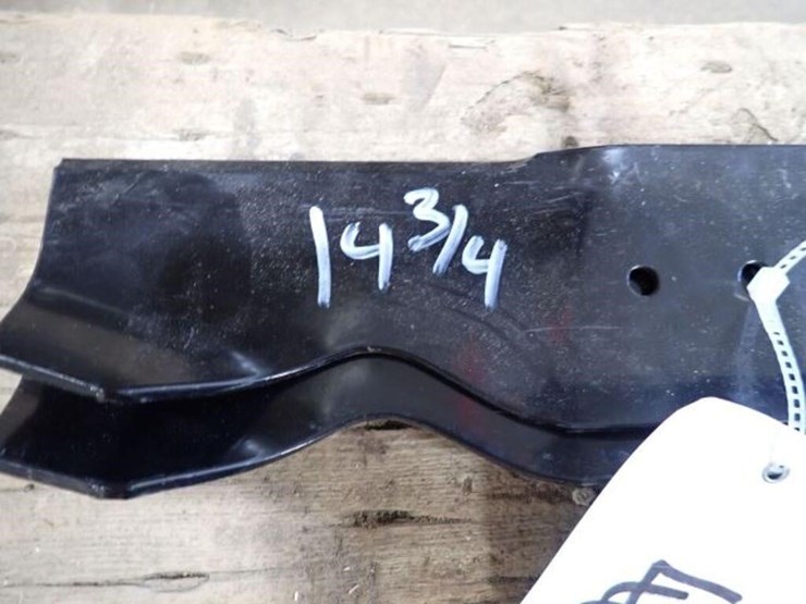 qty-of-(2)-unused-14-3/4-in.-mower-blades-image-3