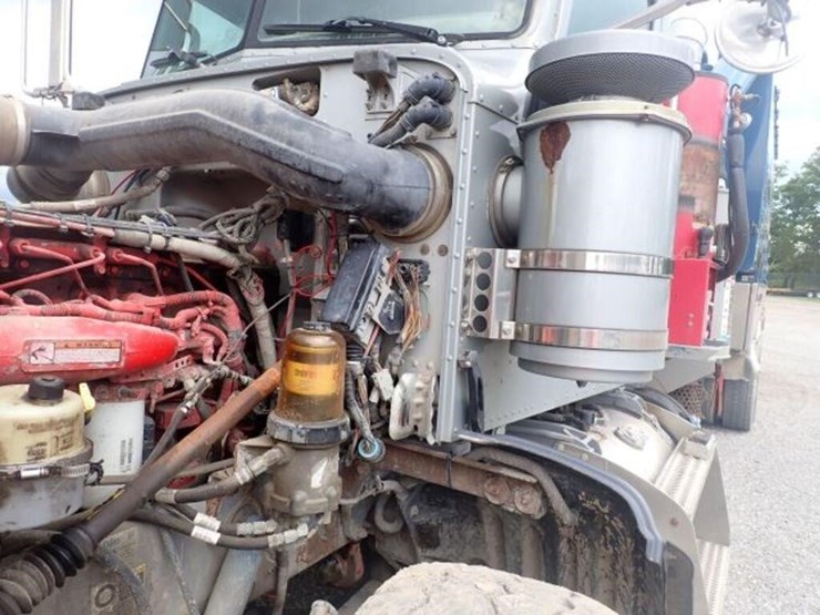 2013-peterbilt-367-image-58