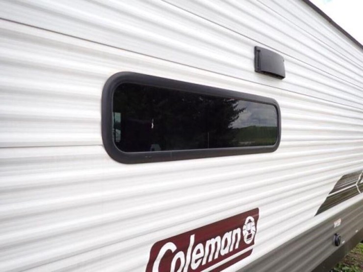 new-non-current-2024-coleman-lantern-lt-series-417-image-19