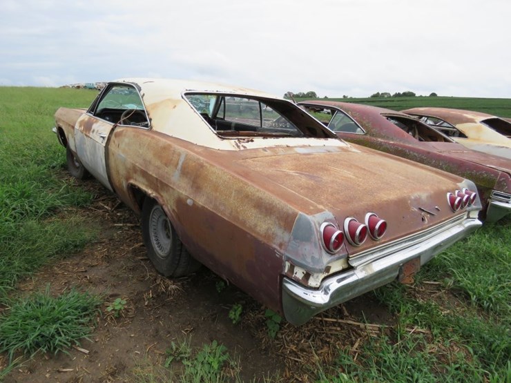 1965-chevrolet-impala-ss-2dr-ht-image-6