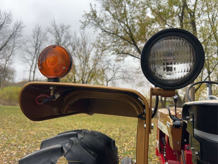 1970-farmall-544-hydro-gas-row-crop-golden-demonstrator-image-50