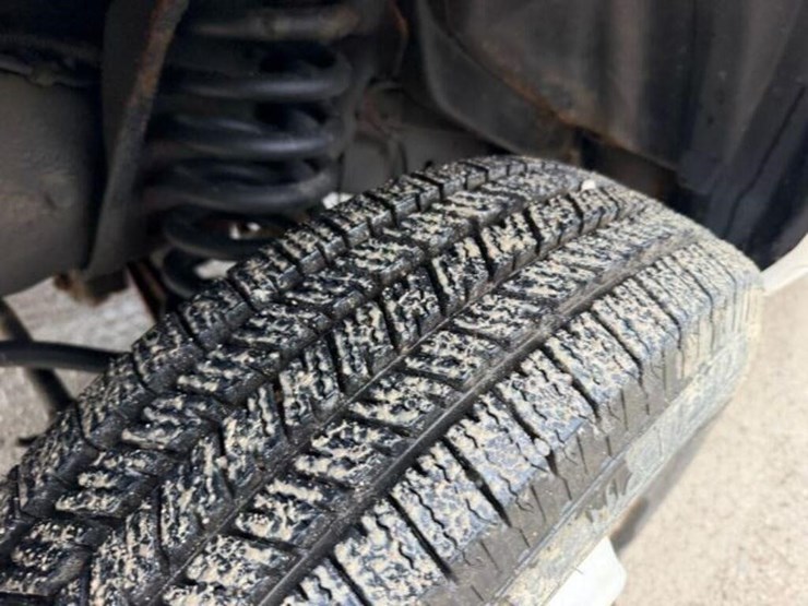 2013-ford-e450-image-39