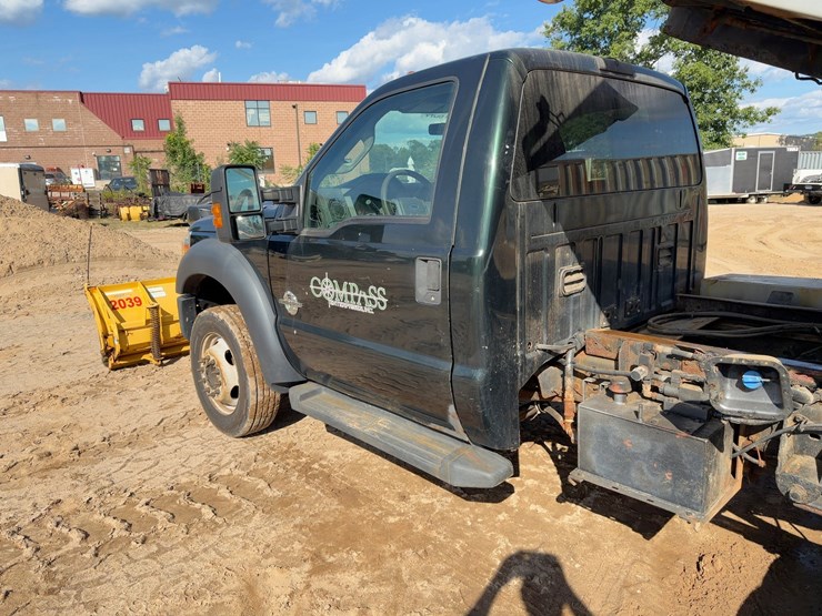 2012-ford-f550-xl-image-17