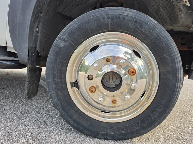 2006-ford-f550-image-78