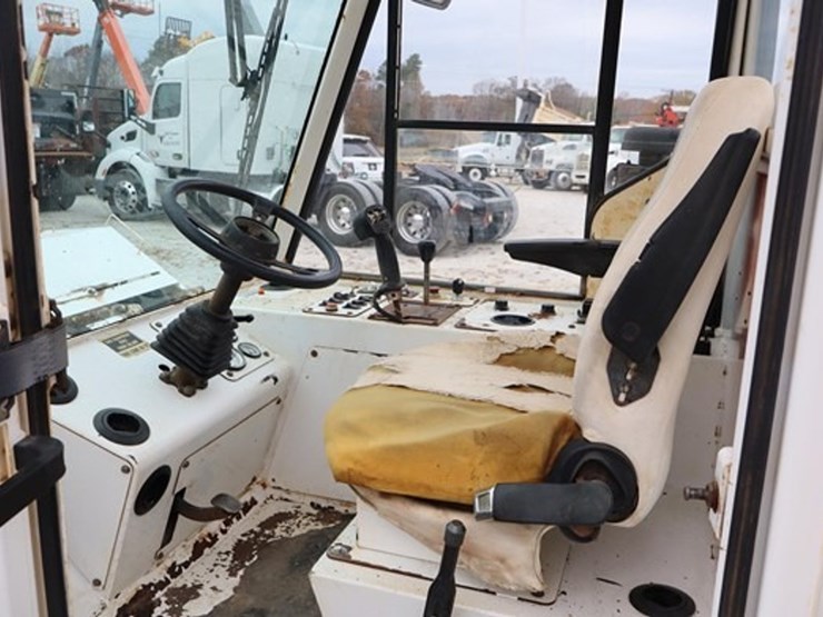 2011-roadtec-fb85-image-26