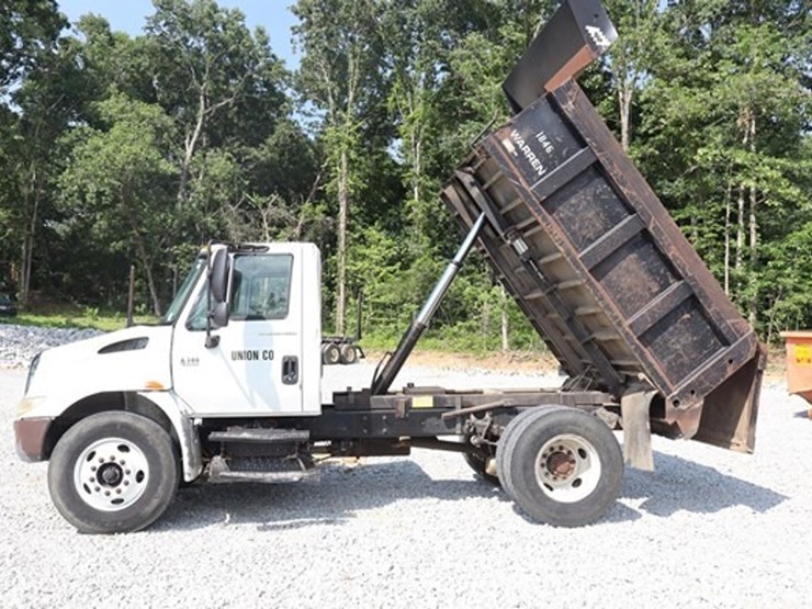 2005-international-durastar-4300-image-29