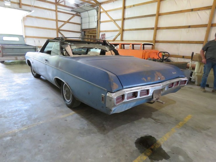 1969-chevrolet-impala-convertible-image-8