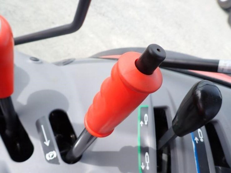 2019-kubota-m4-071-image-24