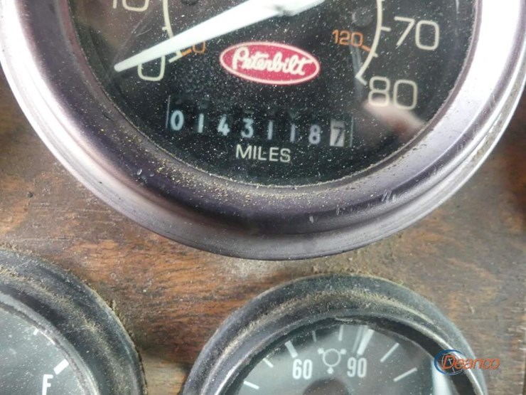 1999-peterbilt-379-image-19