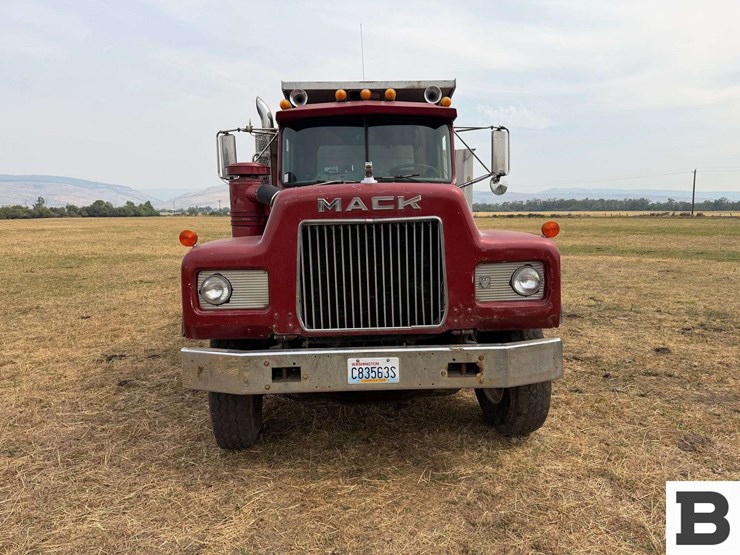 1988-mack-rd688s-image-8