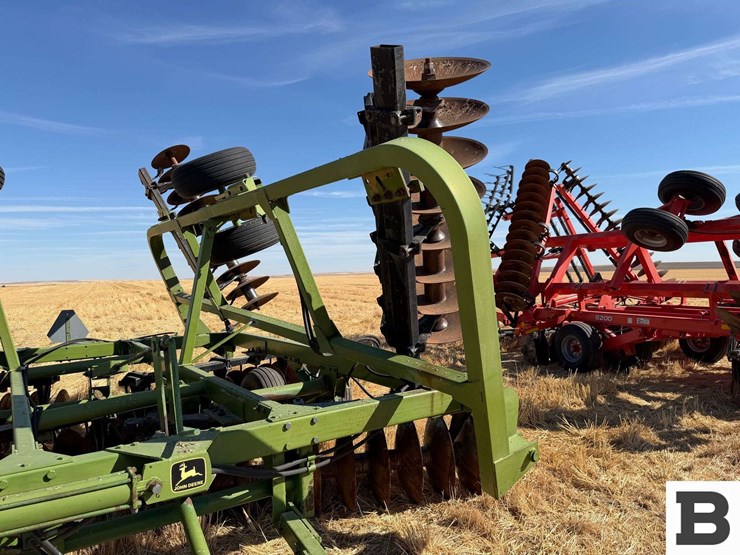 john-deere-twin-offset-disc-image-10