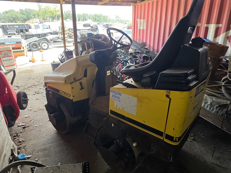 #25518-•-wacker-vibratory-compactor-image-4