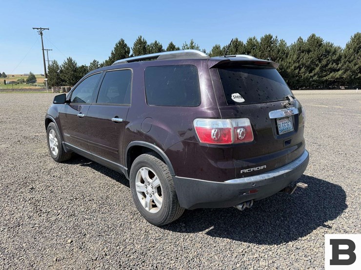 2008-gmc-acadia-image-3