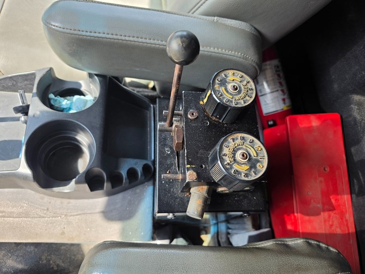 2006-ford-f550-image-50