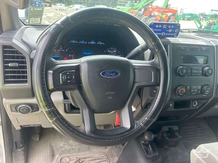 2017-ford-f550-image-11