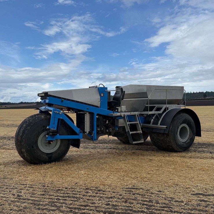 Custom Spreader Buggy