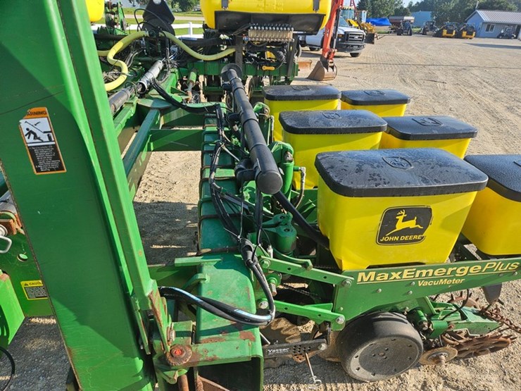 john-deere-1770-image-21