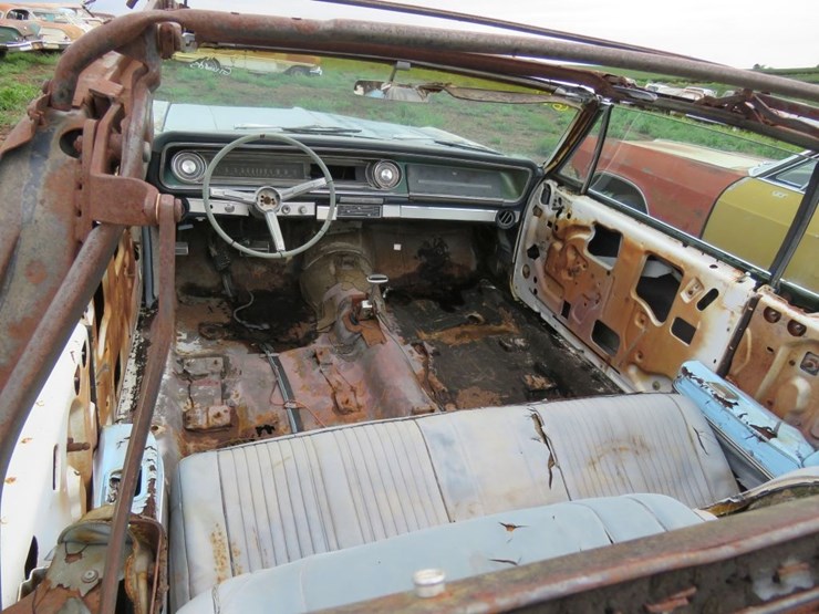 1965-chevrolet-impala-ss-2dr-ht-image-9