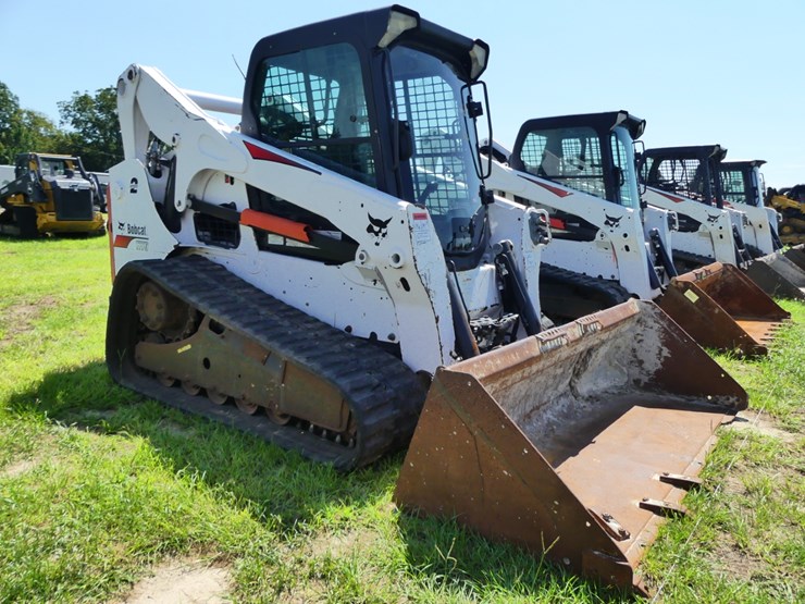 2015-bobcat-t770-image-2