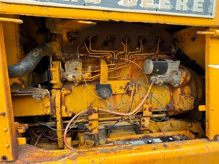 deere-570a-image-10
