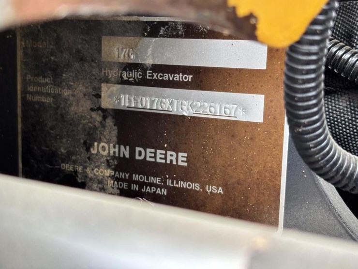 2016-deere-17g-image-46