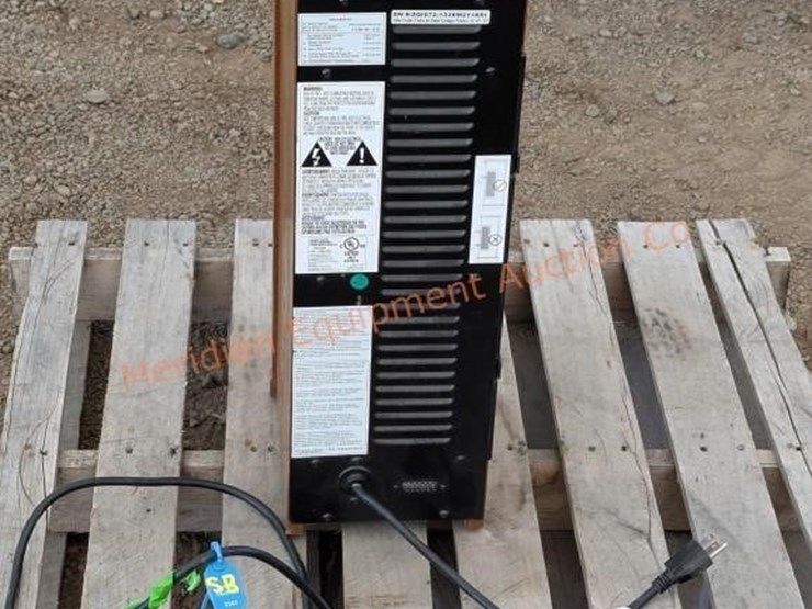 electric-oak-heater-w/-fan-&-remote-image-5
