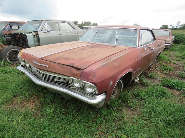 1965-chevrolet-impala-4dr-sedan-image-4