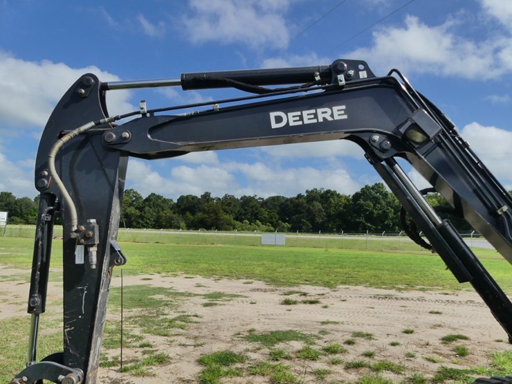 2022-deere-35g-image-7