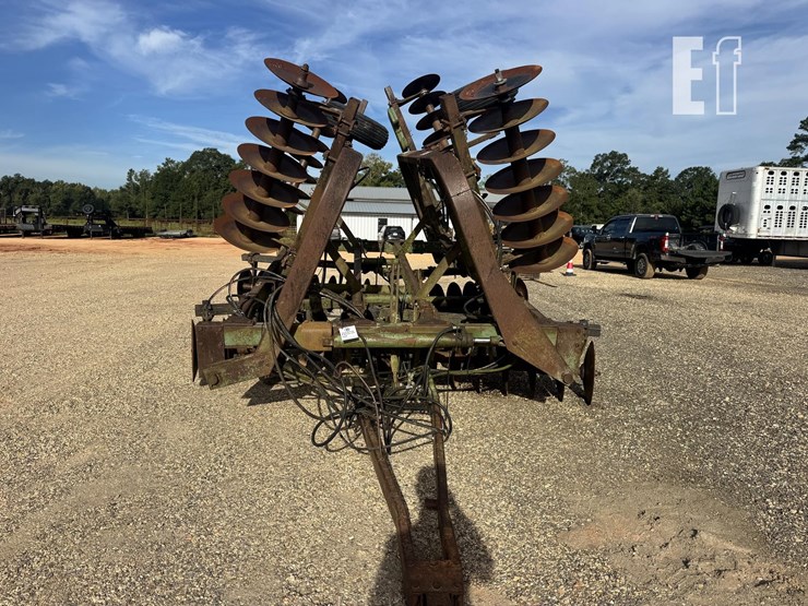 john-deere-230-image-6